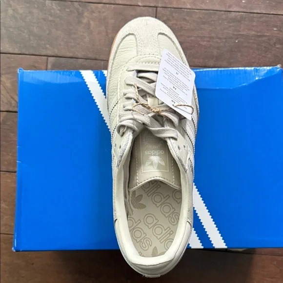 Adidas Women’s Samba OG Shoes - Picture 3 of 8